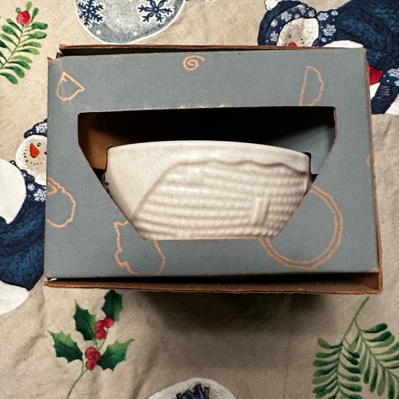 Pfaltzgraff Classics Yorktowne Basket Lite Candle - Picture 2 of 7